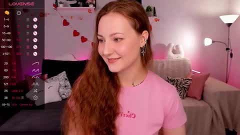 Snapshot of velvetcherry_ chatting on November 22, 8:57 am Mia online show from November 22, 8:57 am