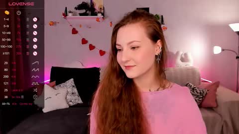 Snapshot of velvetcherry_ chatting on November 23, 9:09 am Mia online show from November 23, 9:09 am