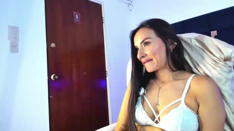 Velvet online show from April 22, 1:34 pm