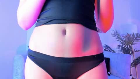 Snapshot of velvetnoir__ chatting on June 4, 11:16 am online show from June 4, 11:16 am