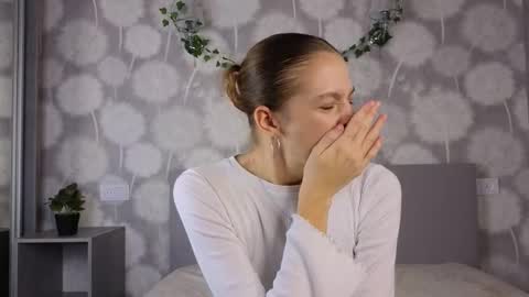 Snapshot of velvetrisque chatting on October 23, 6:56 am Kelly online show from October 23, 6:56 am