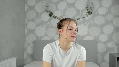 Snapshot of velvetrisque chatting on November 18, 8:30 am Kelly online show from November 18, 8:30 am