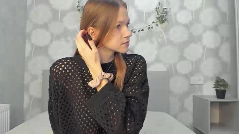 Snapshot of velvetrisque chatting on November 25, 6:46 am Kelly online show from November 25, 6:46 am