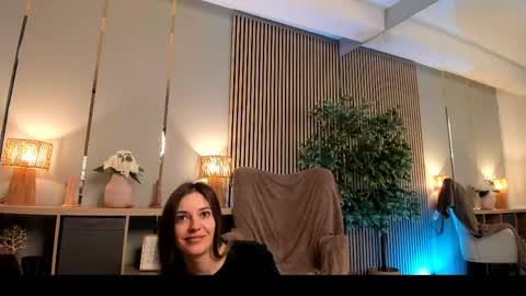 Snapshot of velvetspell chatting on May 16, 3:25 am Velvet online show from May 16, 3:25 am