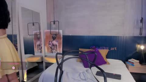 Snapshot of velvettease_ chatting on May 15, 1:07 pm velvettease_ online show from May 15, 1:07 pm