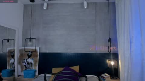 Snapshot of velvettease_ chatting on May 24, 12:43 pm velvettease_ online show from May 24, 12:43 pm