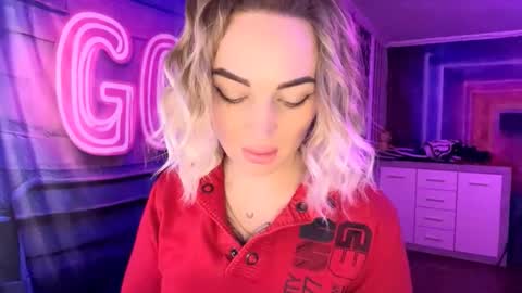 MERYEM online show from February 23, 6:16 pm