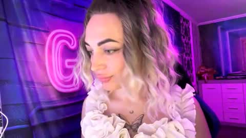 MERYEM online show from March 15, 6:58 pm