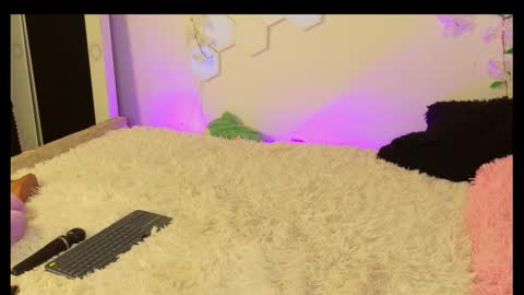 Snapshot of velvetvibes_ chatting on February 6, 2:05 am velvetvibes_ online show from February 6, 2:05 am