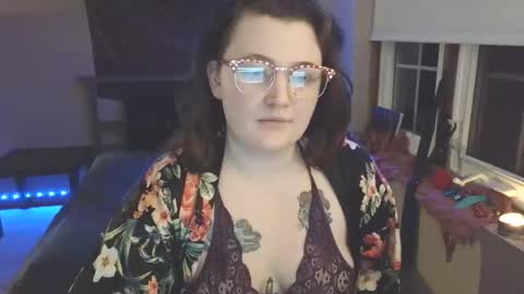 velvetvixenxo online show from March 9, 2:26 am