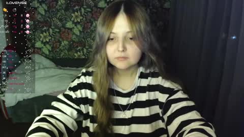Snapshot of vendymories chatting on April 14, 3:51 pm eva 3 online show from April 14, 3:51 pm