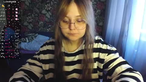 Snapshot of vendymories chatting on April 29, 2:37 am eva 3 online show from April 29, 2:37 am