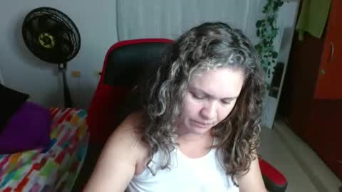 Snapshot of venecasexy44 chatting on September 9, 10:04 am venecasexy44 online show from September 9, 10:04 am