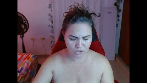Snapshot of venecasexy44 chatting on September 10, 1:22 pm venecasexy44 online show from September 10, 1:22 pm