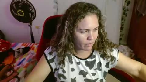 Snapshot of venecasexy44 chatting on September 14, 12:15 pm venecasexy44 online show from September 14, 12:15 pm