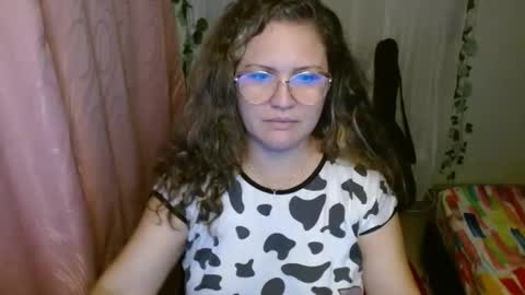 Snapshot of venecasexy44 chatting on October 10, 9:52 am venecasexy44 online show from October 10, 9:52 am