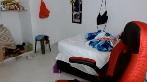 Snapshot of venecasexy44 chatting on July 10, 1:03 pm venecasexy44 online show from July 10, 1:03 pm