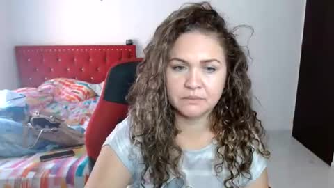 Snapshot of venecasexy44 chatting on August 2, 3:21 pm venecasexy44 online show from August 2, 3:21 pm