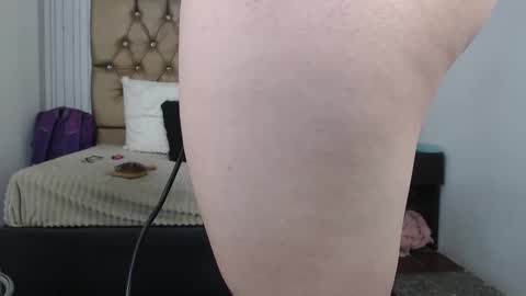 Snapshot of veneno_hot chatting on December 27, 6:20 pm veneno hot online show from December 27, 6:20 pm