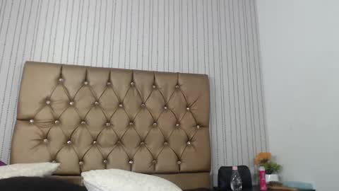 Snapshot of veneno_hot chatting on December 31, 4:25 pm veneno hot online show from December 31, 4:25 pm