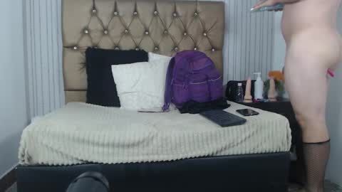 Snapshot of veneno_hot chatting on January 25, 7:49 pm veneno hot online show from January 25, 7:49 pm