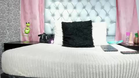 Snapshot of veneno_hot chatting on December 5, 1:52 pm veneno hot online show from December 5, 1:52 pm