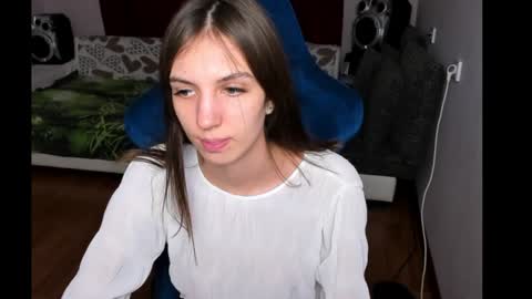 Snapshot of veneradi615 chatting on January 25, 7:39 pm veneradi615 online show from January 25, 7:39 pm