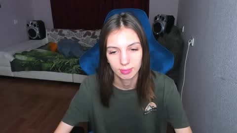 Snapshot of veneradi615 chatting on January 31, 4:38 pm veneradi615 online show from January 31, 4:38 pm