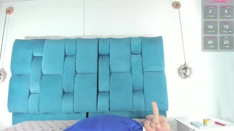Snapshot of venezolana_caro chatting on June 27, 2:16 am venezolana_caro online show from June 27, 2:16 am