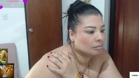 Snapshot of venus1111_ chatting on May 15, 10:50 pm HI IM VENUS SMALL BOOBS BIG HEART WARM PUSSY online show from May 15, 10:50 pm