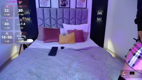 venus_999_ online show from July 4, 9:54 pm