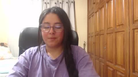 Snapshot of venus_cat_ chatting on July 2, 3:34 am Venus online show from July 2, 3:34 am