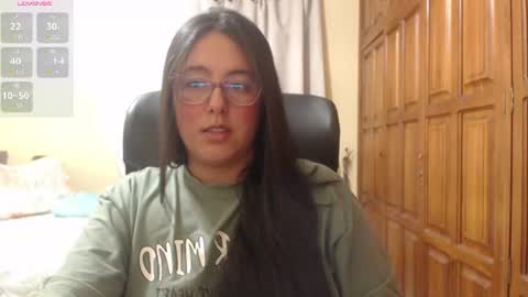 Snapshot of venus_cat_ chatting on July 3, 2:29 am Venus online show from July 3, 2:29 am
