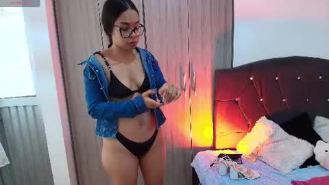 Snapshot of venus_hexxx chatting on June 20, 11:46 am venus_hexxx online show from June 20, 11:46 am