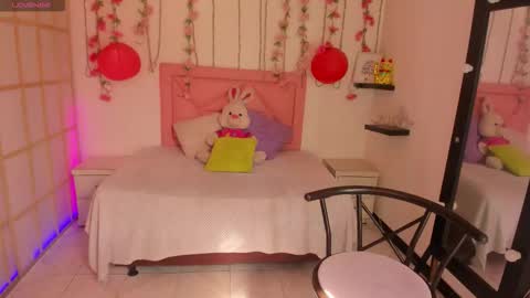 Snapshot of venus_latin_01 chatting on October 10, 7:57 pm Mary online show from October 10, 7:57 pm