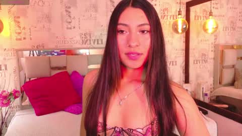 Snapshot of venus_latin_01 chatting on April 7, 8:20 pm Mary online show from April 7, 8:20 pm