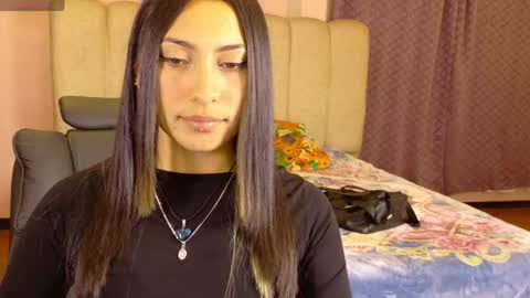 Snapshot of venus_latin_01 chatting on May 7, 12:05 am Mary online show from May 7, 12:05 am