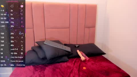 Snapshot of venus_medussa chatting on March 31, 10:32 pm Medussa online show from March 31, 10:32 pm