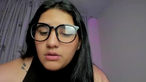 Snapshot of venus_naughty_1 chatting on May 25, 12:16 am Sofi online show from May 25, 12:16 am
