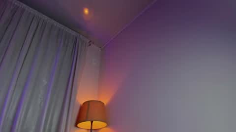 Snapshot of venus_naughty_1 chatting on June 12, 1:04 am Sofi online show from June 12, 1:04 am