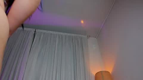 Snapshot of venus_naughty_1 chatting on July 25, 1:04 am Sofi online show from July 25, 1:04 am