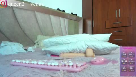 Snapshot of venus_queen_ chatting on December 14, 10:39 pm Ali aka venus p online show from December 14, 10:39 pm