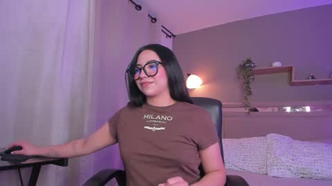 venus_reid online show from February 4, 8:02 am