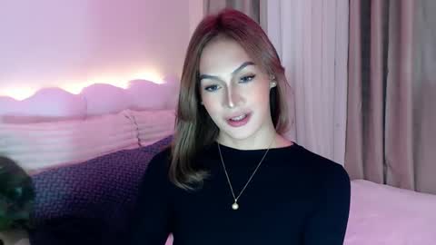 Snapshot of venus_sunrise07xx chatting on March 22, 7:17 pm Venus Sunrise Bombshell online show from March 22, 7:17 pm