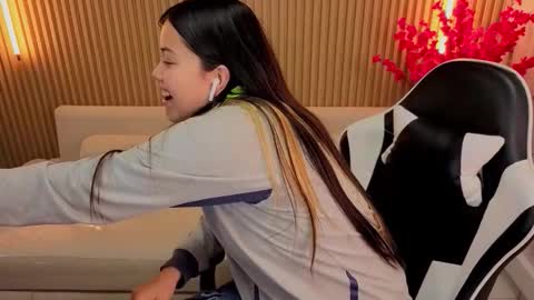 Venus  online show from March 13, 12:45 pm