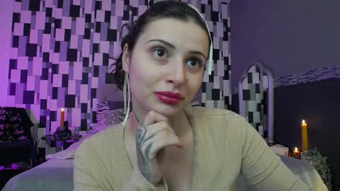 Snapshot of venusinylons chatting on December 21, 1:07 pm venusinylons online show from December 21, 1:07 pm