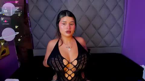 Venusowen  online show from March 4, 1:17 pm