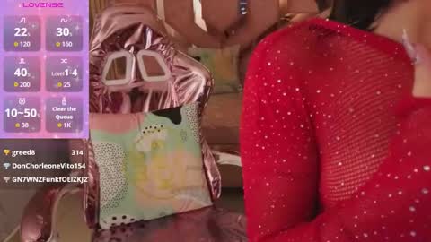 venuss online show from February 14, 4:37 pm