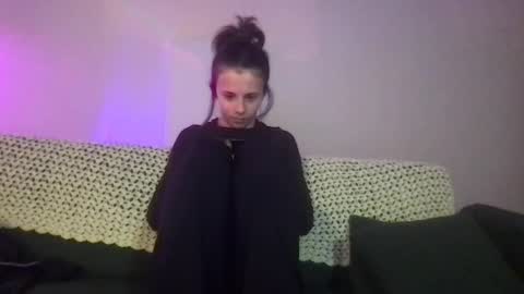 venustheflytrap online show from October 30, 4:47 am