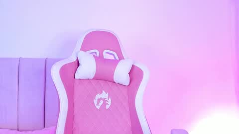 Snapshot of venusvan chatting on September 9, 2:11 am Shelly online show from September 9, 2:11 am